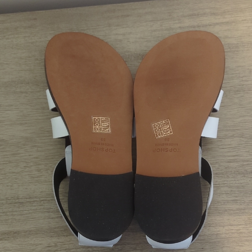 Topshop Babs Premium Fisherman Sandals In white - Picture 8 of 16